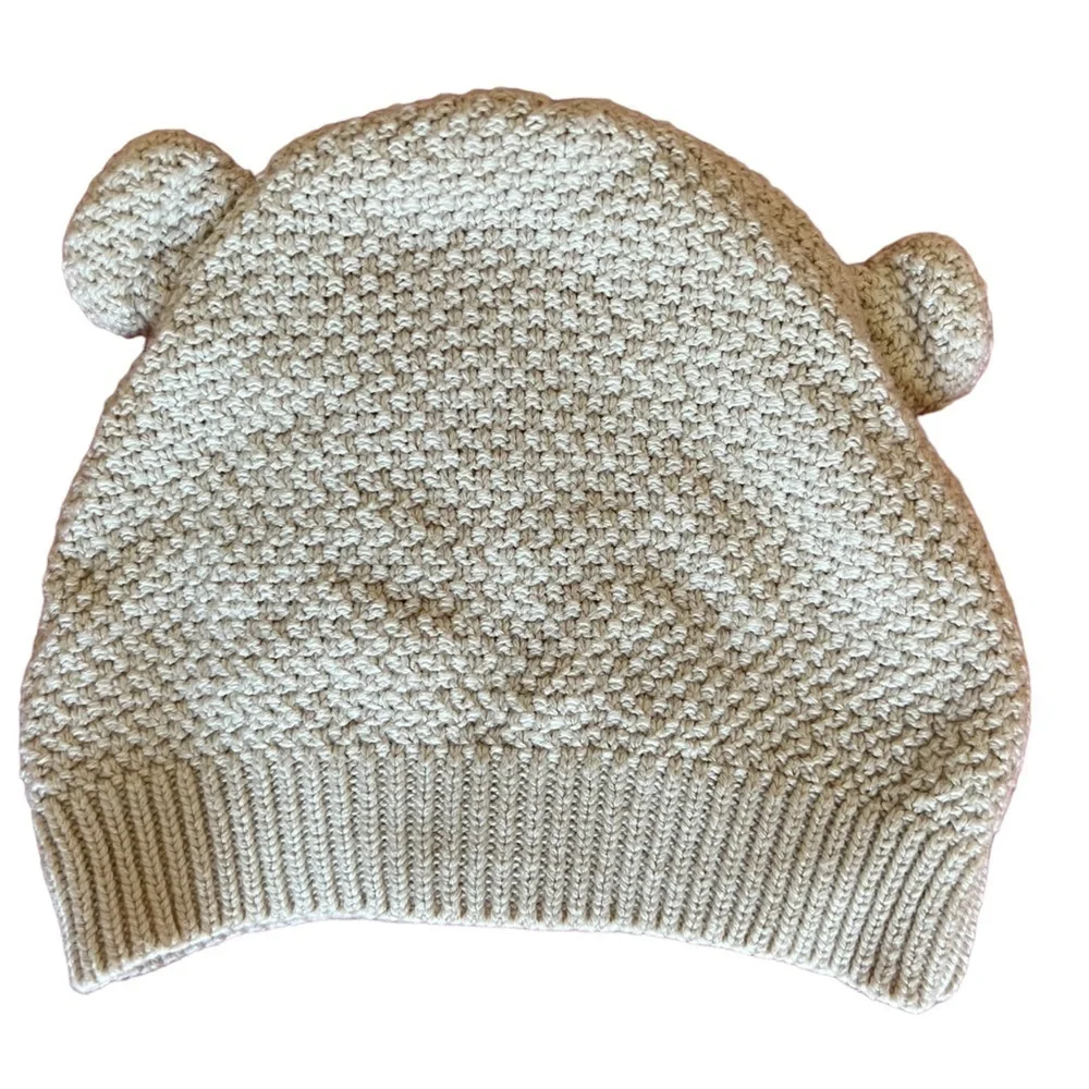 0-6 months hat Gerber knit baby hat in natural tone w/little teddy bear ears